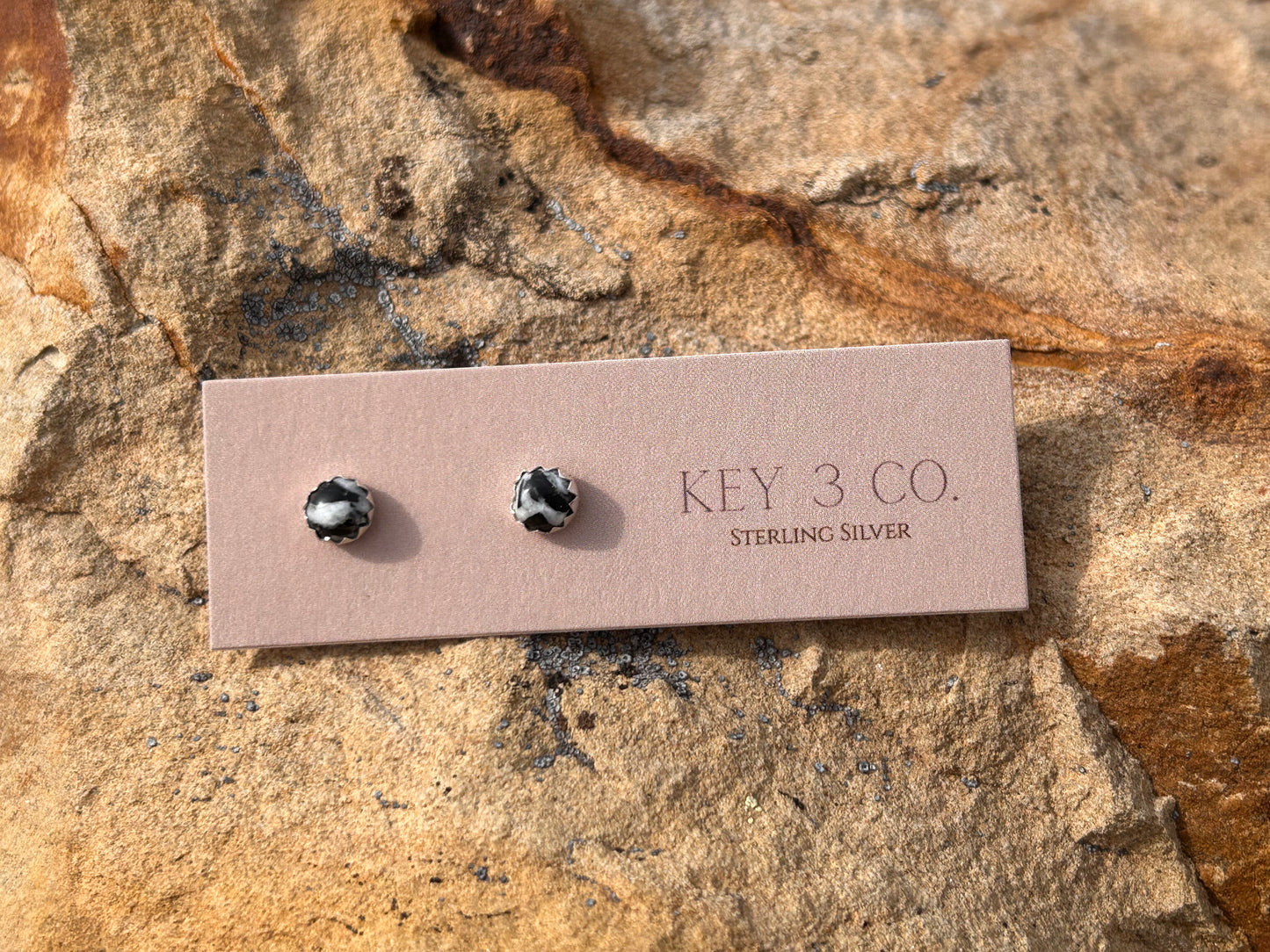 White Buffalo 6mm Studs