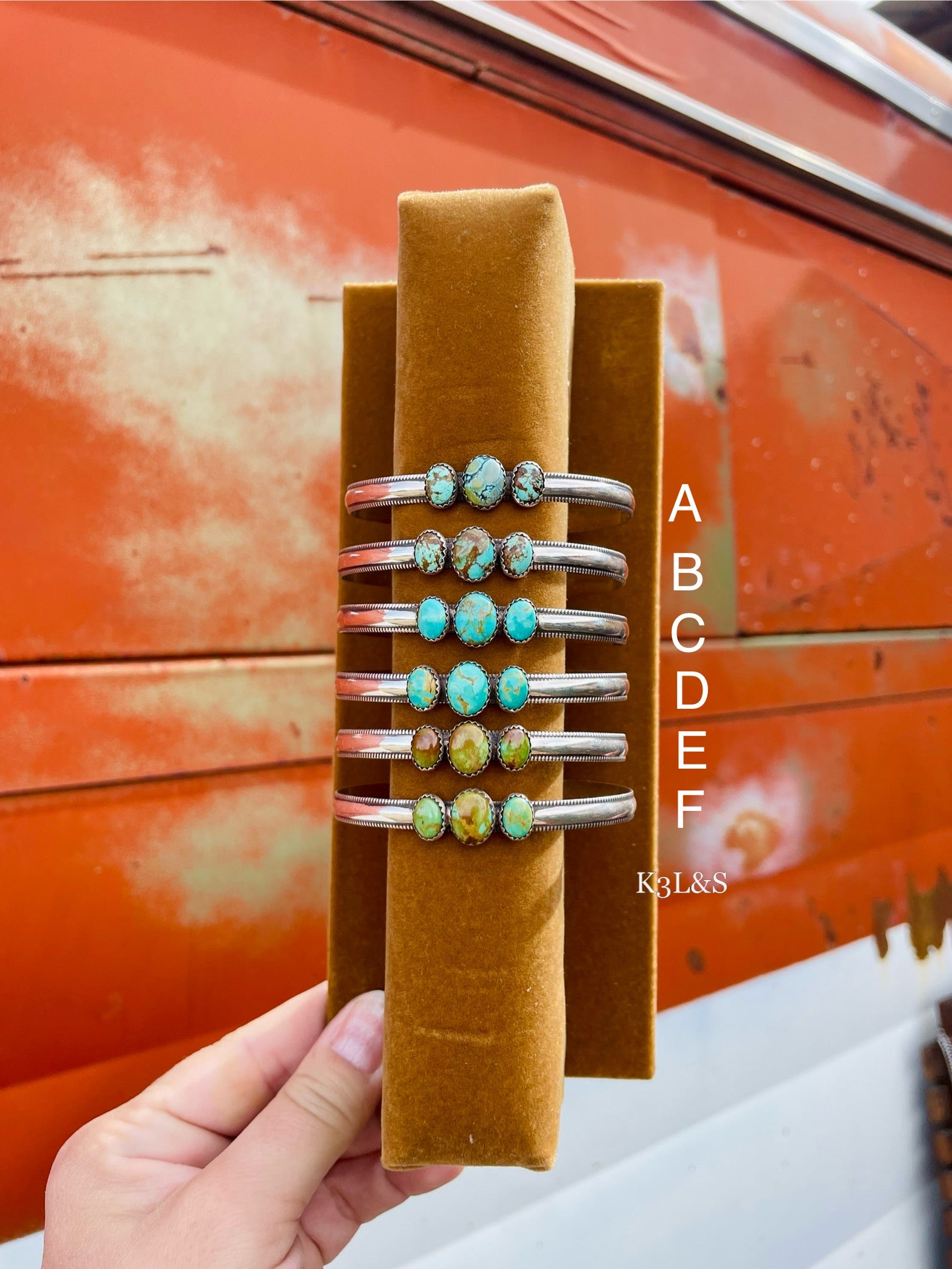 Turquoise Three Stone Women's Bracelets image 0