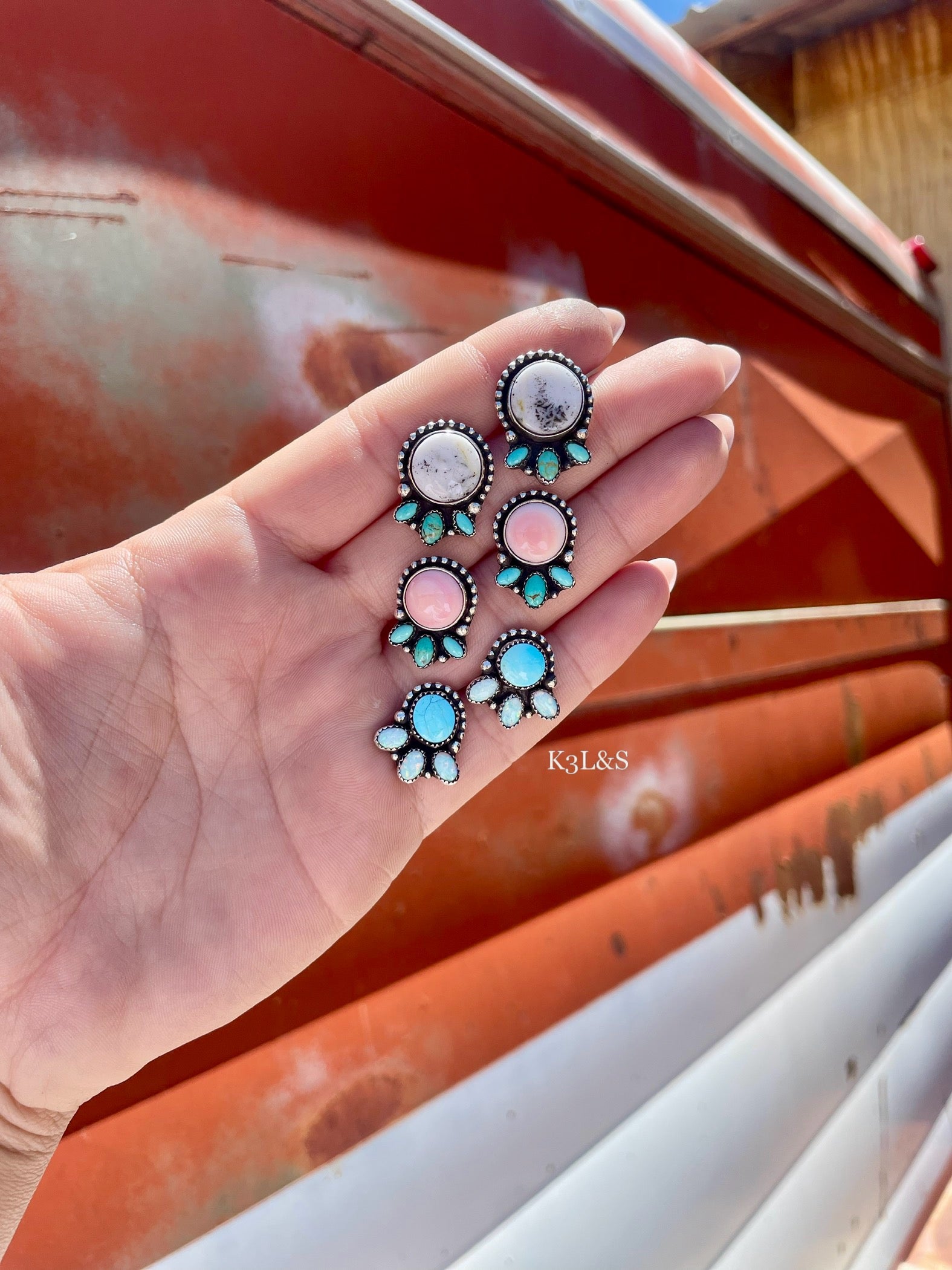 White Sands Stud Earrings image 1